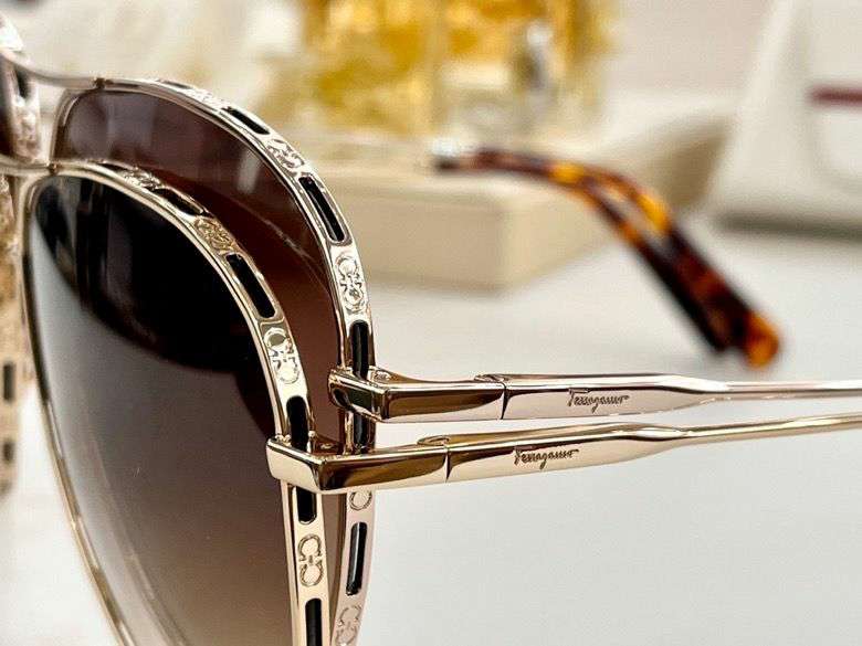 Picture of Ferragamo Sunglasses _SKUfw47394222fw